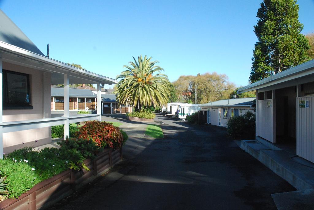 Avondale Motor Park Hotel Auckland Exterior photo