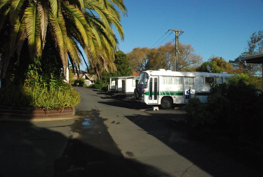 Avondale Motor Park Hotel Auckland Exterior photo