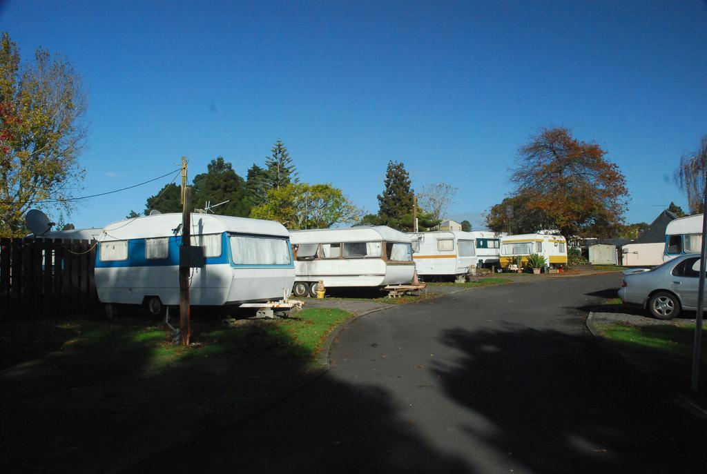 Avondale Motor Park Hotel Auckland Exterior photo