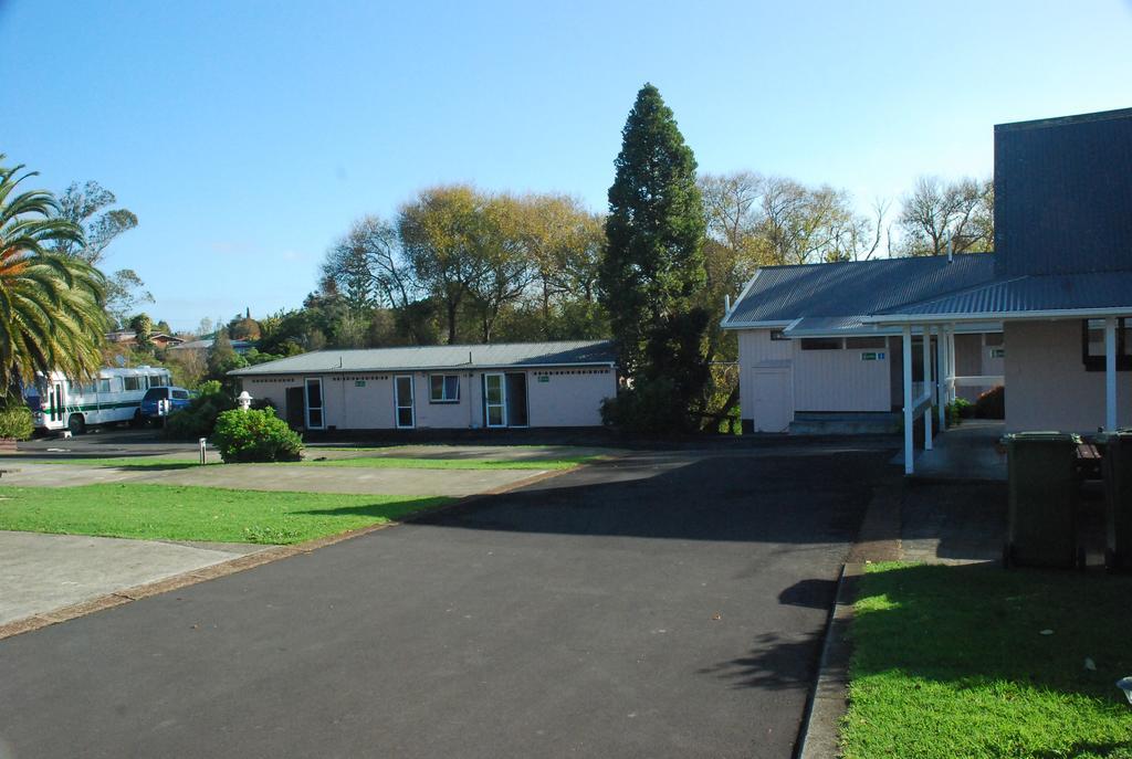 Avondale Motor Park Hotel Auckland Exterior photo