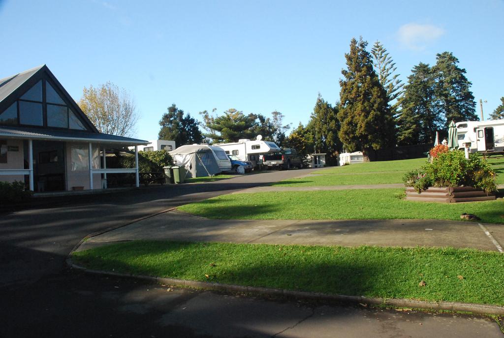 Avondale Motor Park Hotel Auckland Exterior photo