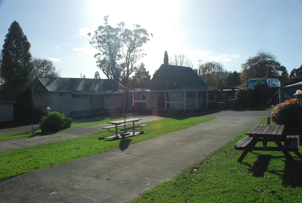 Avondale Motor Park Hotel Auckland Exterior photo