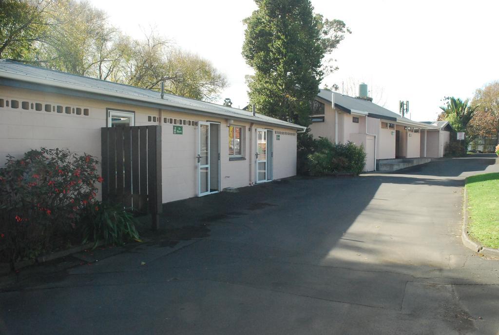 Avondale Motor Park Hotel Auckland Exterior photo