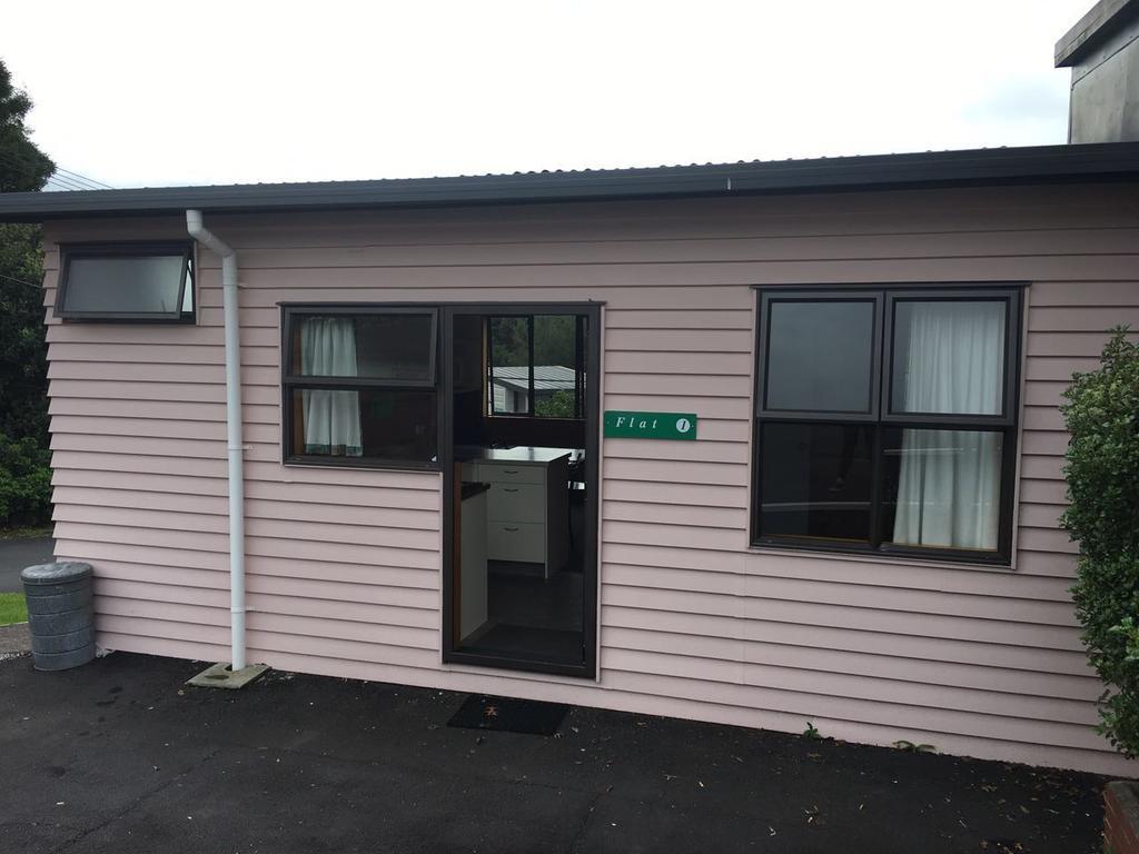 Avondale Motor Park Hotel Auckland Exterior photo